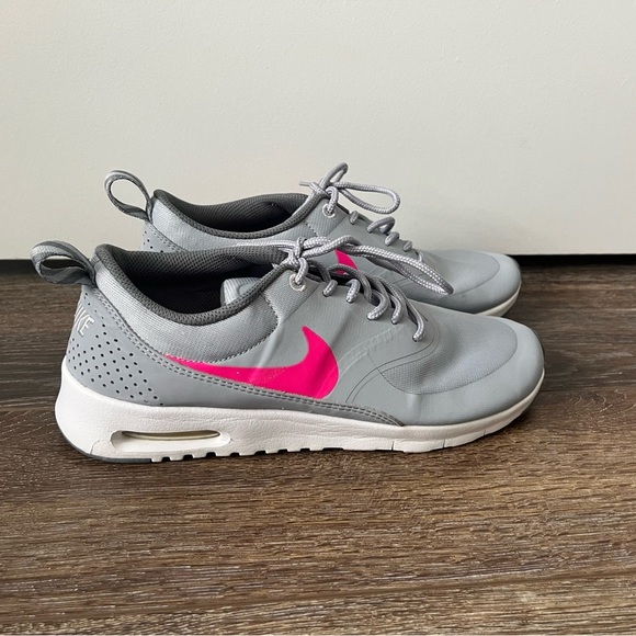 Air Max Thea GS 'Grey Hyper Pink' 6.5 Youth - Picture 2 of 7